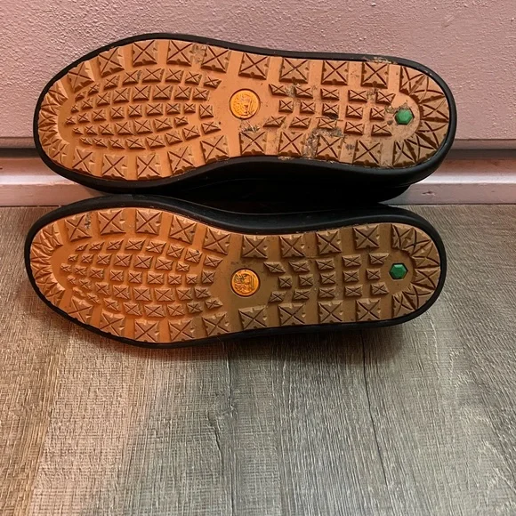 Timberland - Black Suede Ankle Boots with Cream Lining - Picture 6 of 6